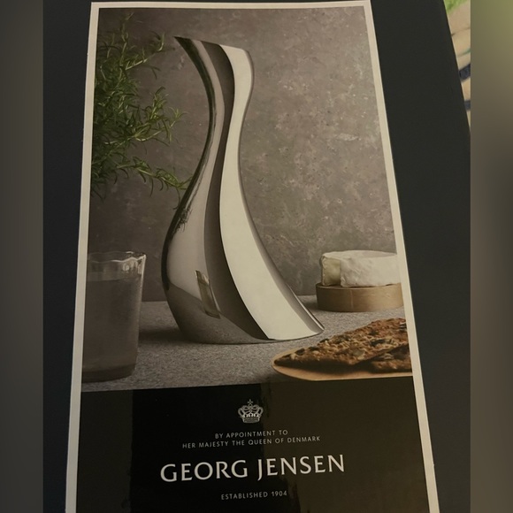 Cobra collection pitcher stainless steel designed in Denmark new in box - Picture 2 of 2